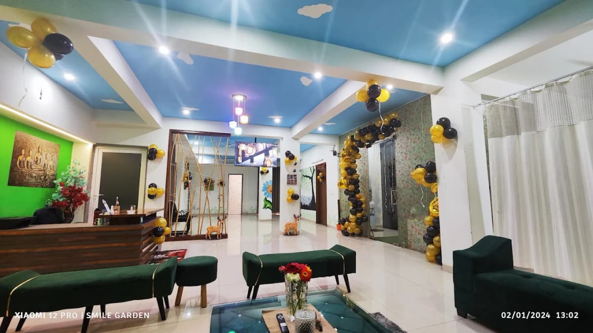 Modern design smile garden dental clinic